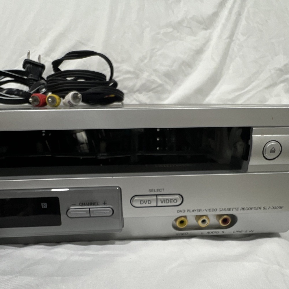 Sony SLV-D300P DVD Player VCR Player Combo Silver (No Remote) Tested Works - Picture 5 of 14